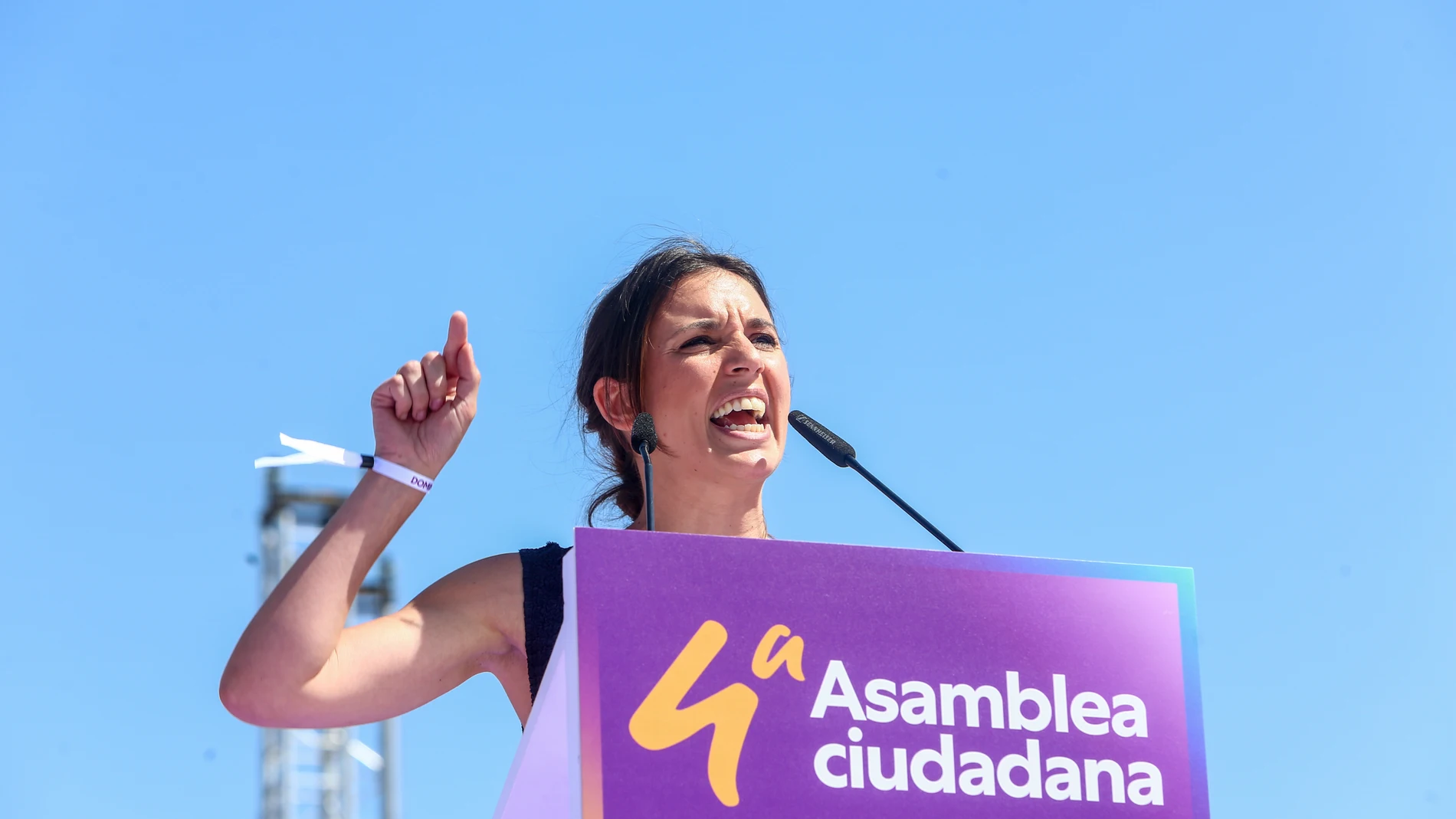 La ministra de Igualdad, Irene Montero, interviene en la IV Asamblea Ciudadana Estatal de Podemos, lee el programa de la jornada de hoy, a 13 de junio de 2021, en el Auditorio Parque de Lucía de Alcorcón, Alcorcón, Madrid, (España).