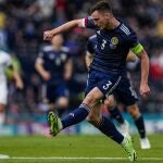 Andrew Robertson, lateral del Liverpool y capitán de Escocia