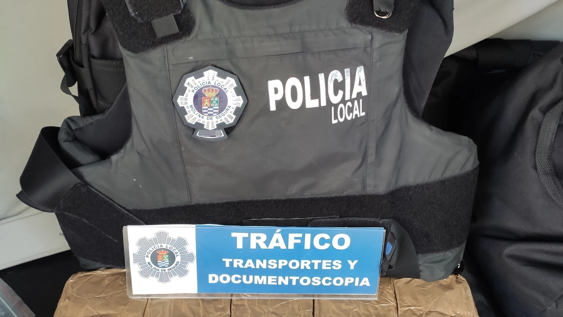 Dos detenidos con más de 15 kilos de hachís en el vehículo en que circulaban en Molina de SeguraAYUNTAMIENTO MOLINA DE SEGURA15/06/2021