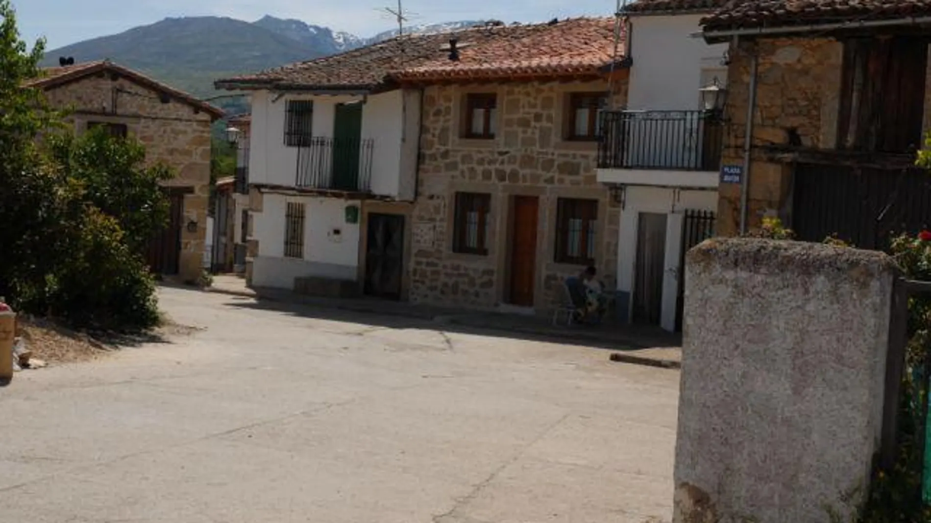 Plaza Mayor de la localidad abulense de Umbrías