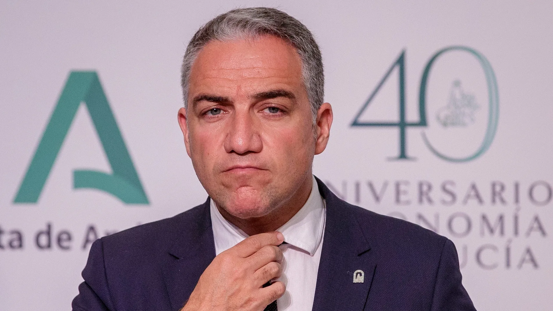 El consejero de la Presidencia y portavoz del Ejecutivo , Elías Bendodo. EFE/Julio Muñoz