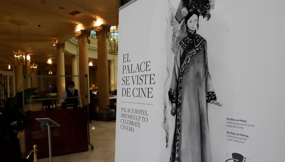 Cartel del homenaje al cine y a Sastrería Cornejo en el hotel Palace de Madrid