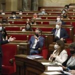 El presidente de la Generalitat, Pere Aragonès responde a una pregunta de la oposición durante la sesión de control del Parlament