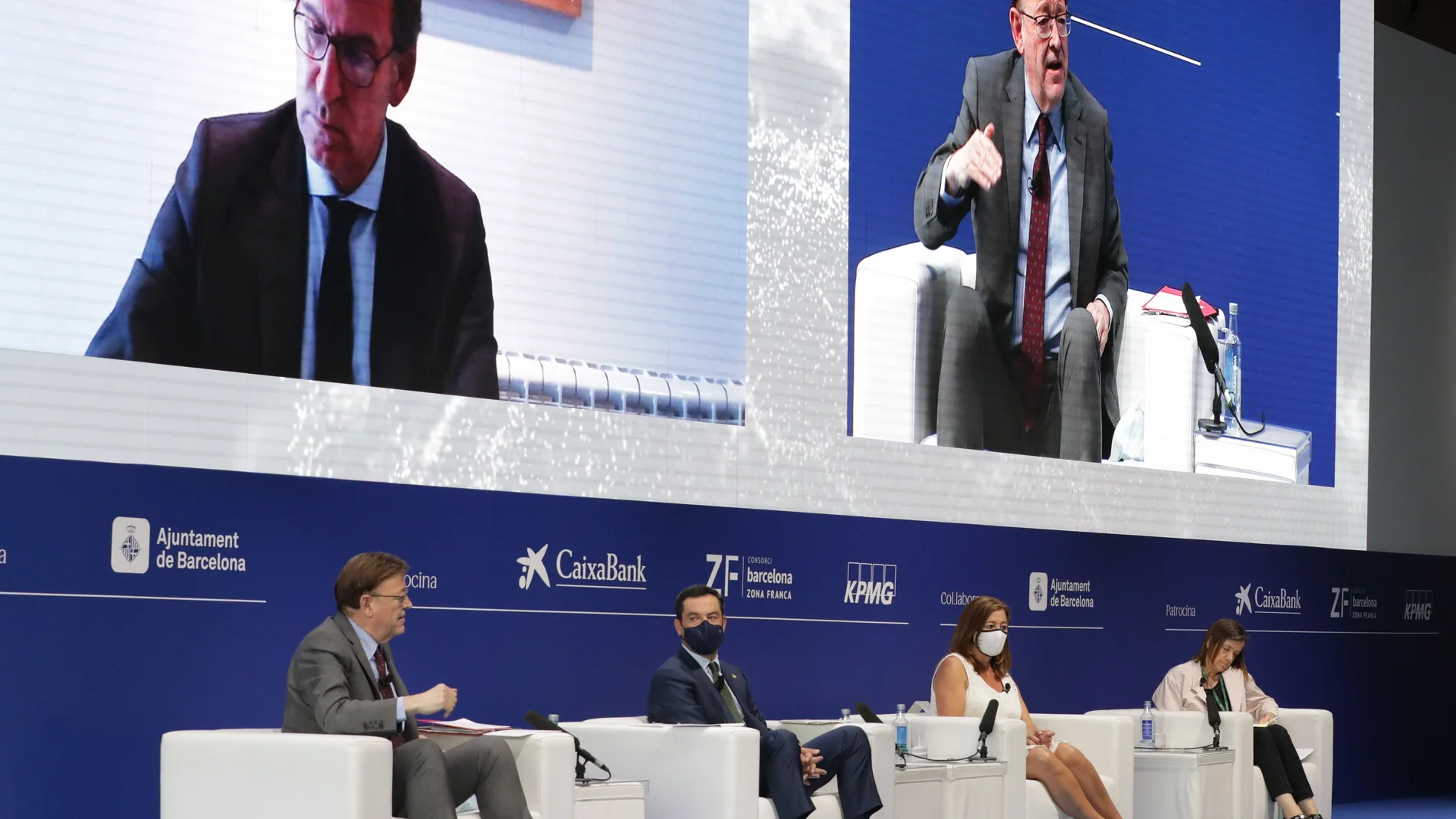 El presidente de la Generalitat, Ximo Puig, esta tarde durante la mesa redonda organizada por el Cercle d'Economia de Barcelona