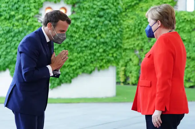 Macron y Merkel abogan por dialogar con Rusia y Turquía