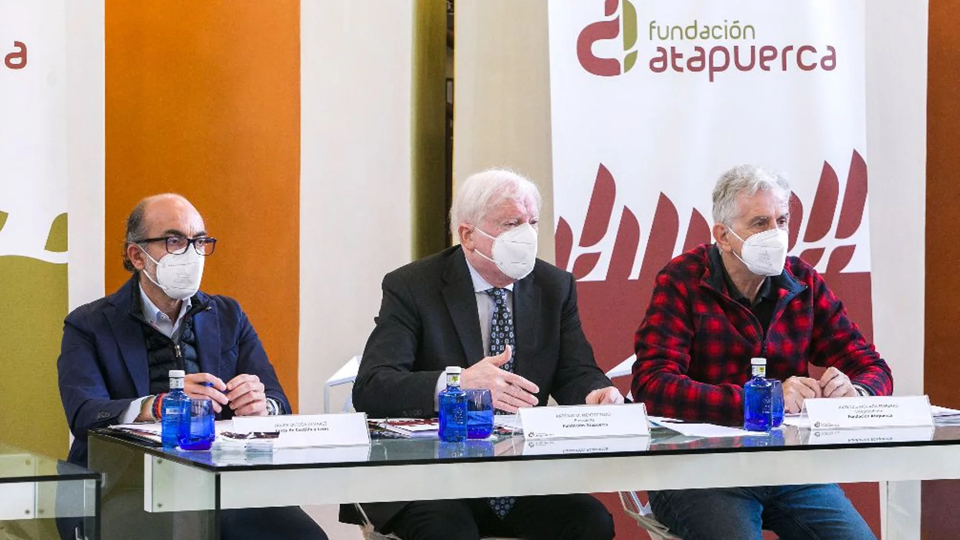 Reunión del Patronato de la Fundación Atapuerca, con la presencia de su presidente Antonio Miguel Méndez Pozo y el consejero de Cultura y Turismo, Javier Ortega