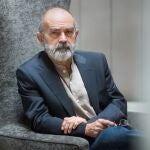 El escritor soriano José Ángel González Sainz, que acaba de publicar "La vida pequeña. El arte de la fuga", primer título de una trilogía sobre la pandemia