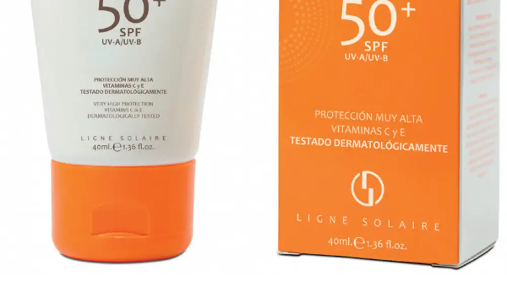 Protector Solar Facial con Color SPF50 de Gisèle Denis