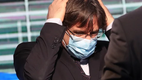 El expresidente de la Generalitat de Cataluña Carles Puigdemont tras una sesión plenaria en el Parlamento Europeo