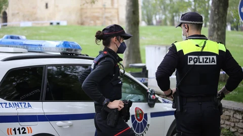 Patrulla policial de la Ertzaintza