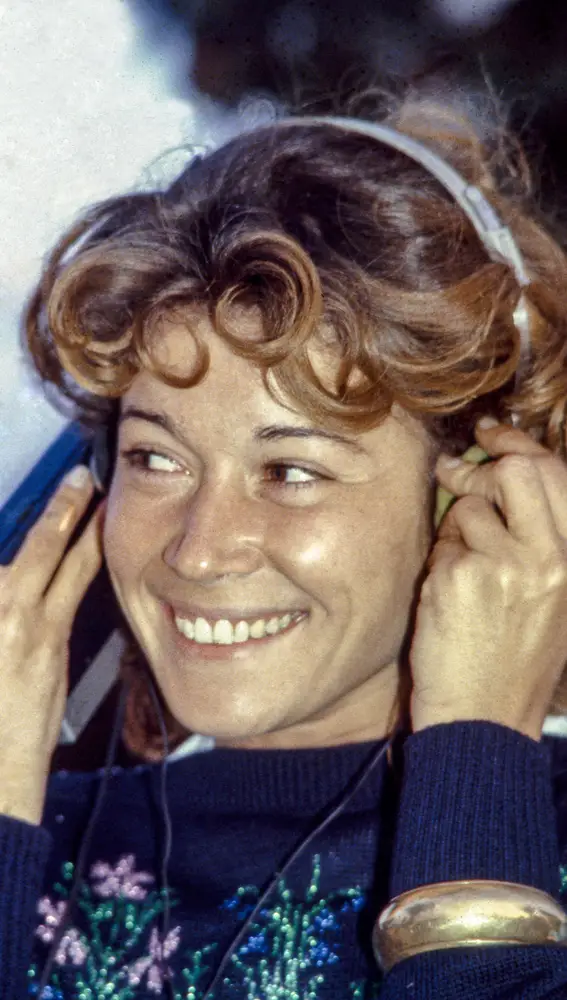 La periodista Mila Ximenez posa para posado improvisado en 1979