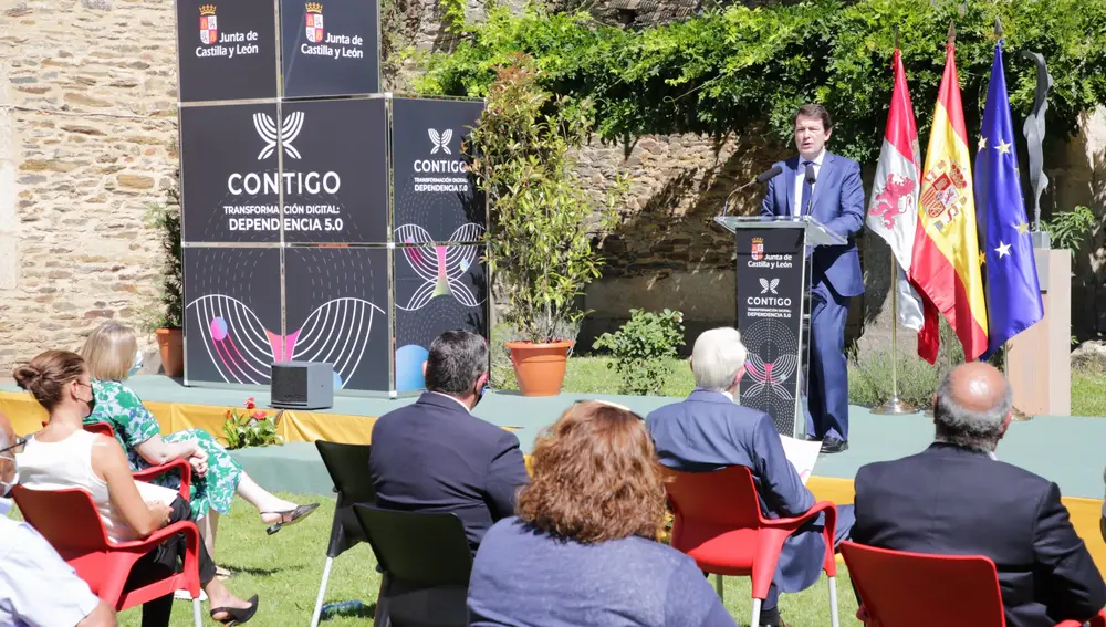 El presidente de la Junta de Castilla y León, Alfonso Fernández Mañueco, presenta el proyecto de Atención en Red