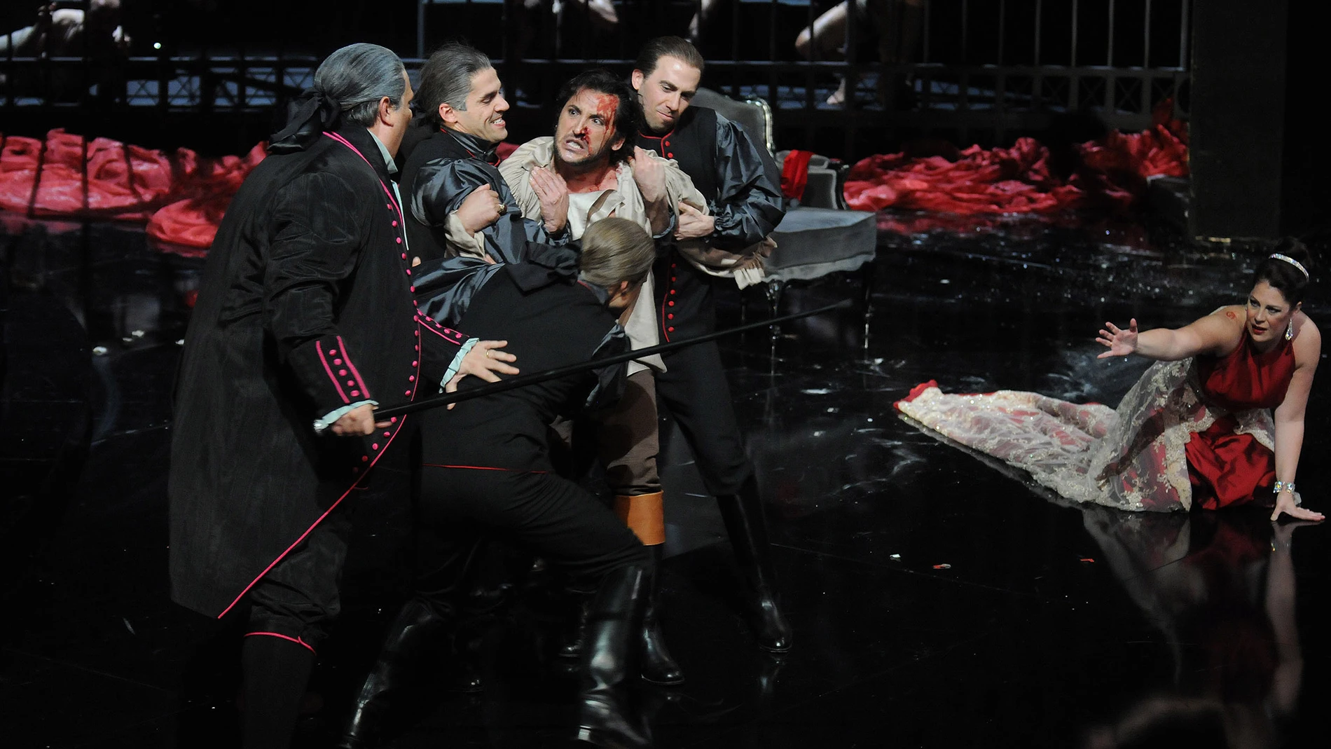 "Tosca" cerró la temporada del Teatro Real con ovaciones