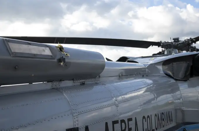 Dos fusiles AK-47 para derribar el helicóptero Black Hawk del presidente colombiano Iván Duque