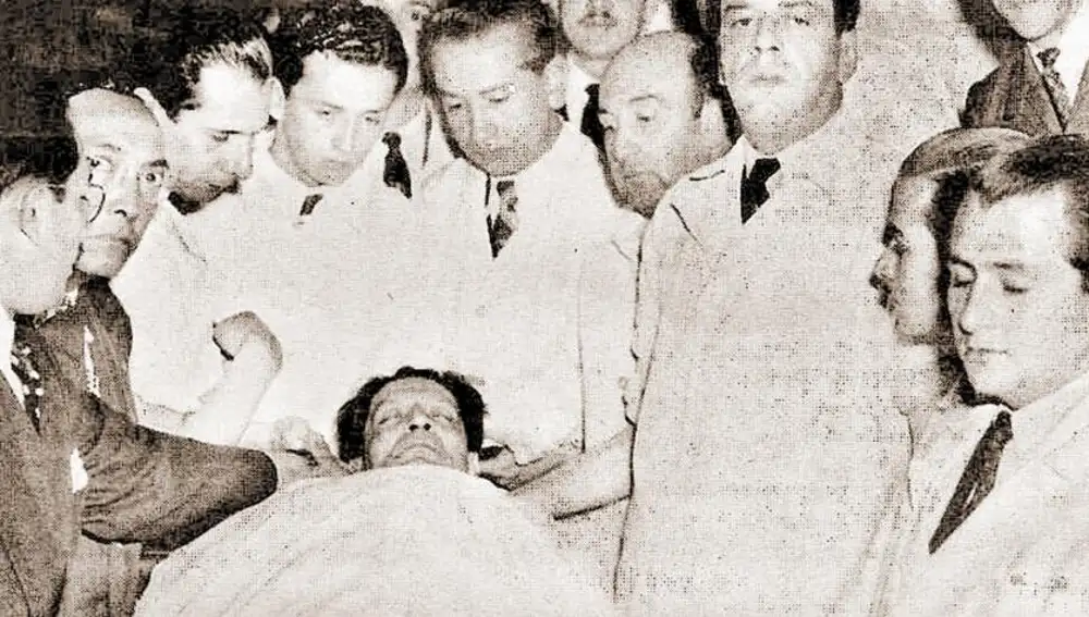 El cuerpo de Jorge Eliécer Gaitán en 1948 tras ser asesinado en Bogotá