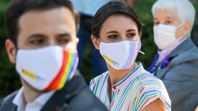 La ministra de Igualdad, Irene Montero durante el acto de entrega de los 1º Reconocimientos Arcoíris a personas y entidades destacadas en la visibilización, apoyo y defensa de los derechos de las personas LGTBI.