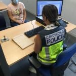Agentes de la Policía Nacional, durante una investigación