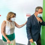 El candidato del PSOE-A a la presidencia de la Junta, Juan Espadas, y la secretaria general, Susana Díaz