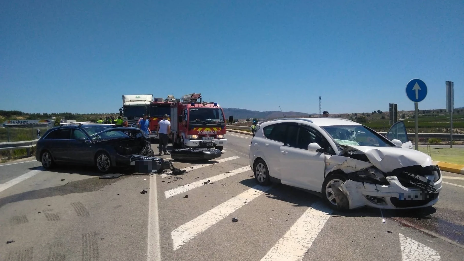 Los dos vehículos implicados en el accidente