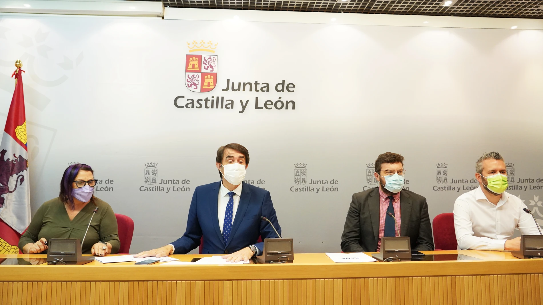 El consejero de Fomento y Medio Ambiente, Juan Carlos Suárez-Quiñones, presenta la convocatoria de ayudas al alquiler 2021 y el balance de 2020
