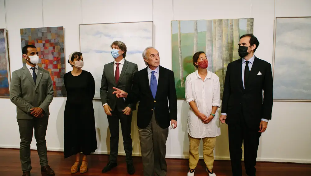 El duque de Soria inaugura la exposición de pintura 'Cuando el fondo se vuelve figura', de Alicia Marsans como inicio del curso académico de la Fundación Duques de Soria