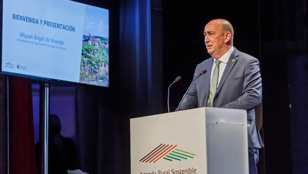 El presidente de la Diputación, Miguel Ángel de Vicente presenta la Agenda Rural Sostenible de la provincia de Segovia