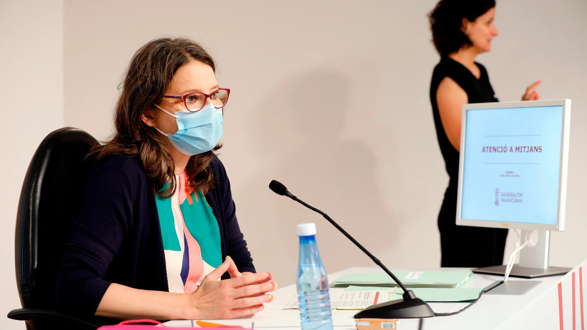 La vicepresidenta y portavoz del Consell, Mónica Oltra, durante la rueda de prensa posterior a la sesión plenaria semanal del Gobierno valenciano