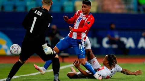 Santiago Arzamendia con Paraguay.