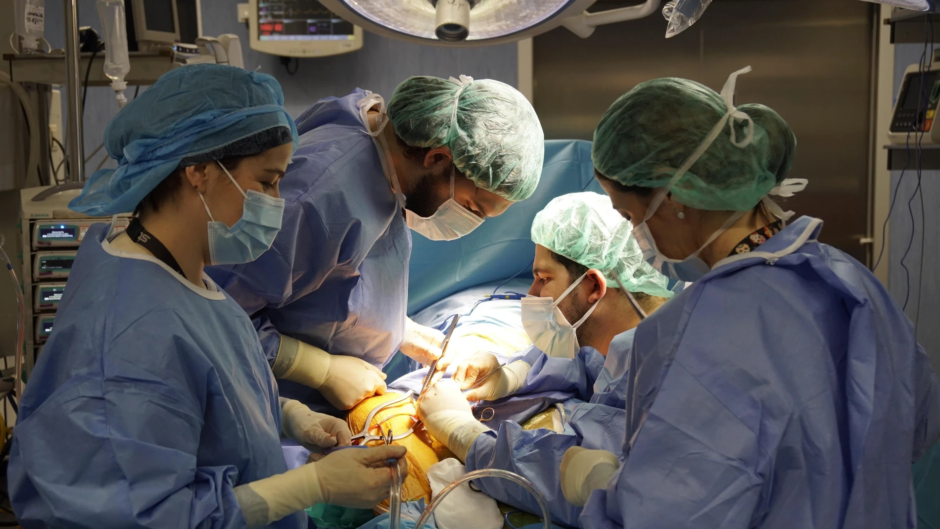 El número total de pacientes en lista de espera quirúrgica es de 39.242