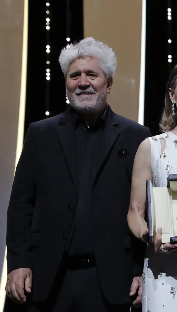 Pedro Almodovar junto a Jodi Foster