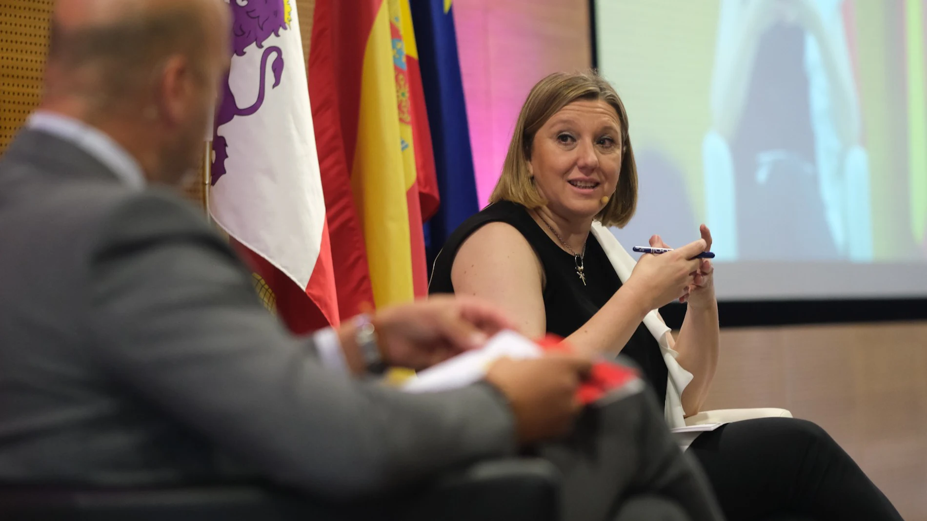 La consejera de Familia e Igualdad de Oportunidades, Isabel Blanco, durante su intervención em las jornadas celebradas en Valladolid