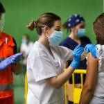 Vacunación masiva con Pfizer a personas nacidas del año 1982 al 1985 en Ciudad Rodrigo (Salamanca)