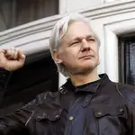 Julian Assange, en 2017, en la embajada de Ecuador en Reino Unido