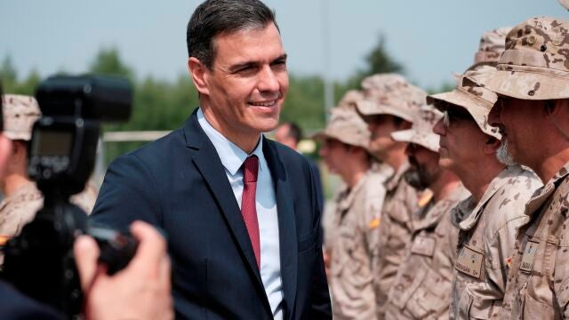 Sánchez, durante el viaje que realizó al Báltico en verano para visitar a las tropas desplegadas con la OTAN