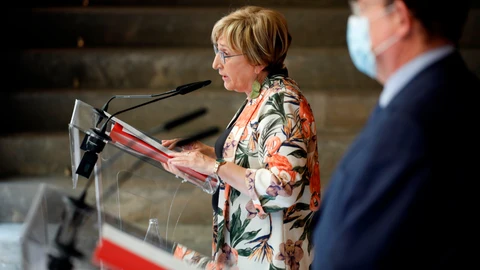 La consellera de Sanitat, Ana Barceló, ha señalado que las Fallas estarán sujetas a las limitaciones que haya en cada momento, y mostró su confianza en que con los 16 días impuestos desde mañana, sea suficiente.