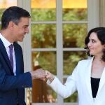 Ayuso-Sánchez, boxeo en La Moncloa