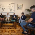El presidente de la Diputación de Alicante se reúne con el presidente de la Coordinadora de Empresas de Ocio y Hostelería de la Comunitat Valenciana
