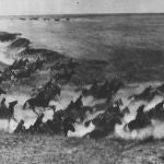 Imagen de la famosa y heroica carga del regimento de Alcántara hace cien años