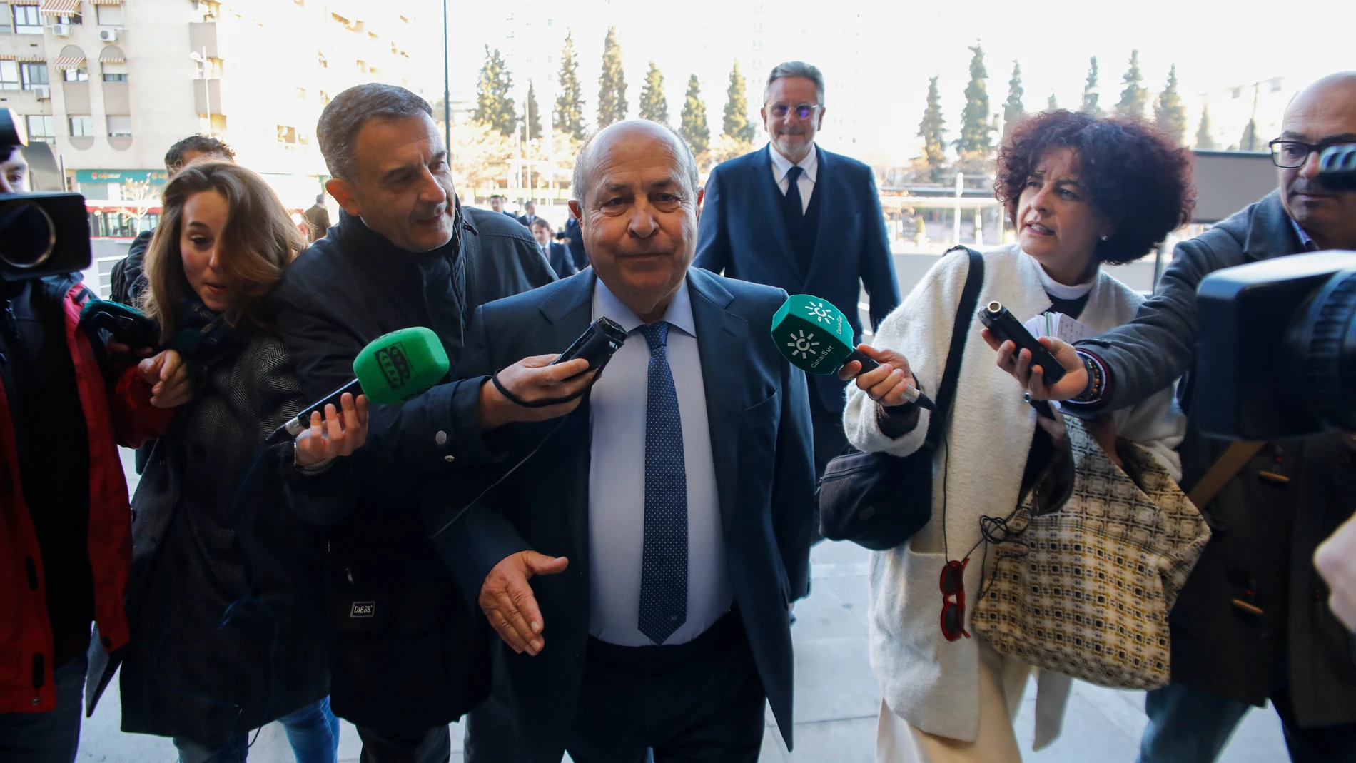 El exalcalde de Granada José Torres Hurtado, llegando al macrojuicio por el caso Serralo, del que salió absueltoInicio del macrojuicio por el caso Serrallo en Granada. En imagen Jose Torres Hurtado, exalcalde del Ayuntamiento de GranadaFOTO: Álex CámaraÁlex Cámara / Europa Press (Foto de ARCHIVO)3/2/2020