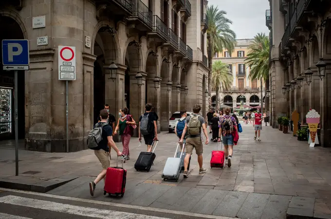 El turismo en Cataluña casi recupera las cifras prepandemia