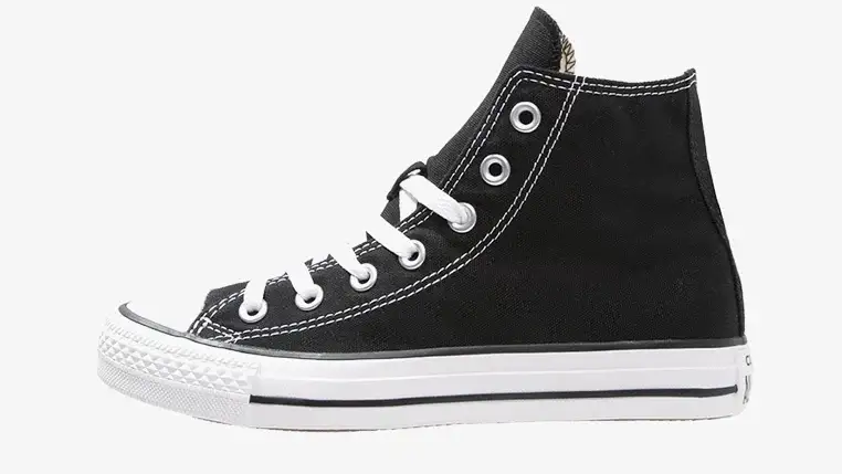 Converse negras.