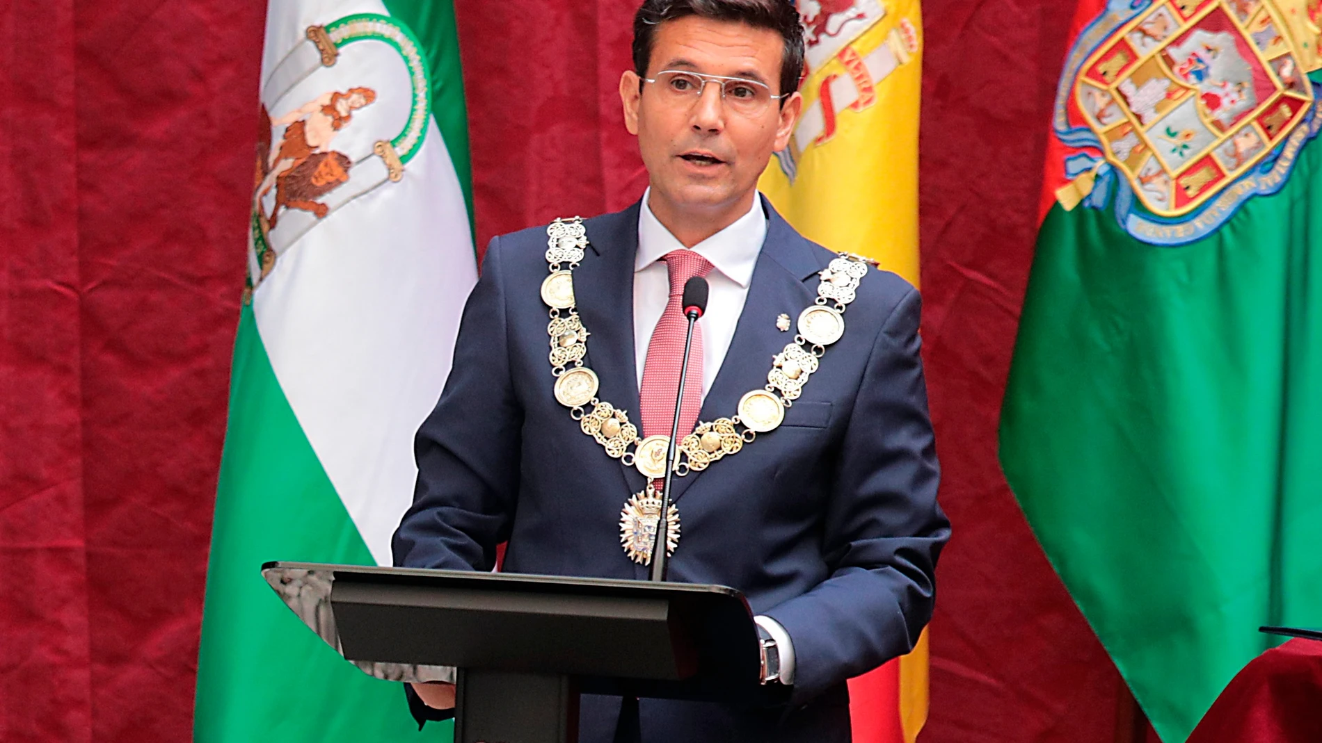 Francisco Cuenca, momentos después de ser investido alcalde de Granada