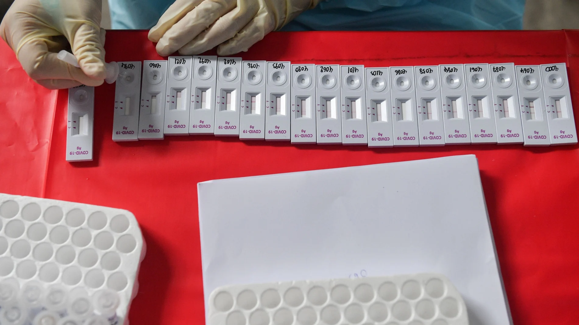 Los test de antígenos rápidos no deben ser interpretados como prueba definitiva, según la Generalitat.