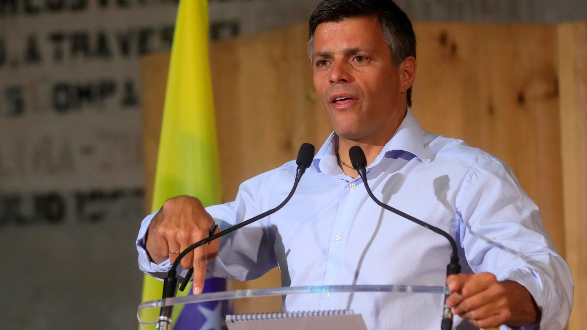 Leopoldo López denuncia en rueda de prensa las acciones del Gobierno venezolano, como la detención arbitraria del diputado Freddy Guevara y la persecución política a su partido EFE/Fernando Alvarado