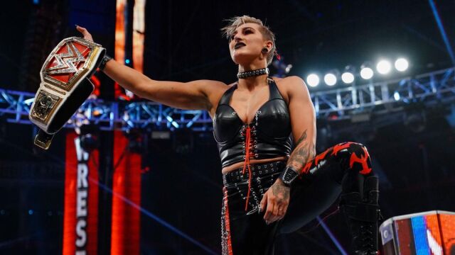A pesar de los avatares pandémicos, Rhea Ripley está consolidada como campeona femenina de RAW y una de las caras de la empresa en WWE