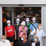 Llegada masiva de turistas de varias nacionalidades al aeropuerto de Málaga