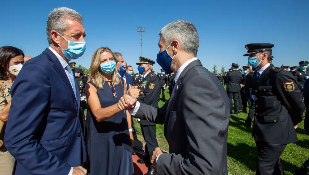El ministro del Interior, Fernando Grande-Marlaska, preside la jura de la XXXV Promoción de la Escala Básica de la Policía Nacional en Ávila. En el acto le acompañaron, entre otros, el director general de la Policía, Francisco Pardo