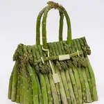 Uno de los bolsos Birkin de Hermès hecho con verduras