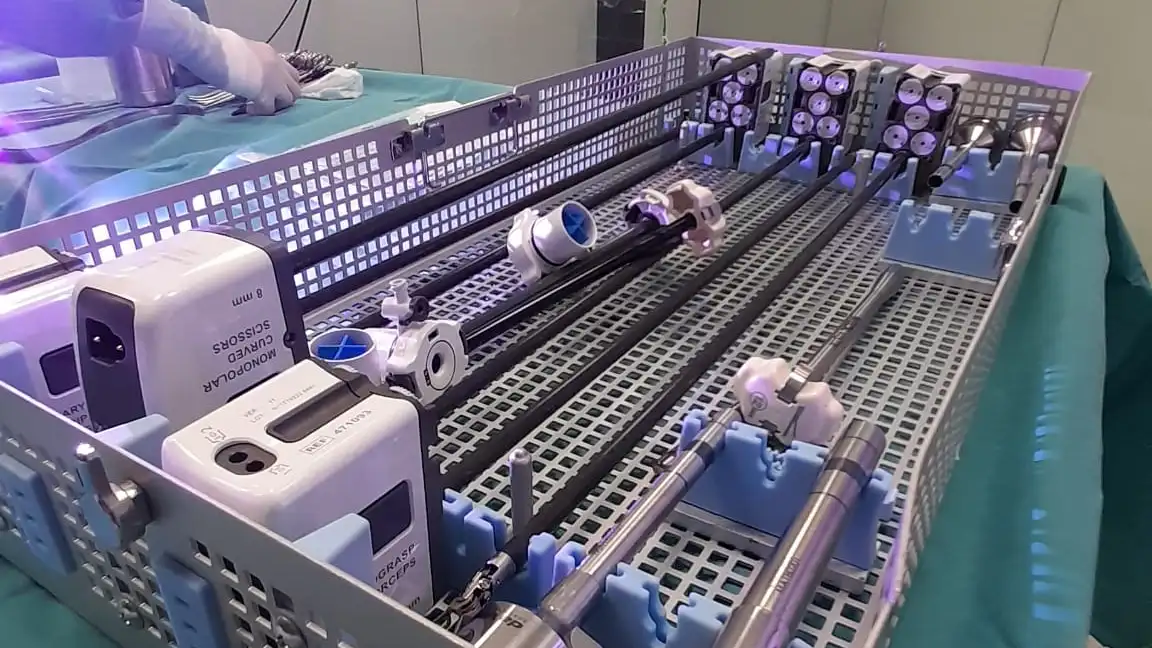 «La sensación del cirujano con el robot es que está operando desde dentro del paciente»