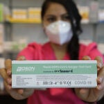 Las farmacias tendrán suficientes auto-test de antígenos si la demanda continúa siendo tan elevada. Foto de archivo